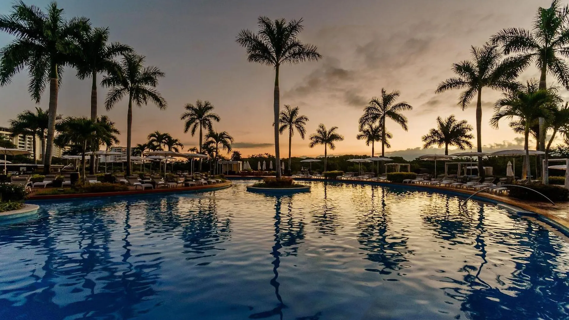 度假村 The Grand Luxxe Four Bedroom Residence Oceanview 新巴利亚塔