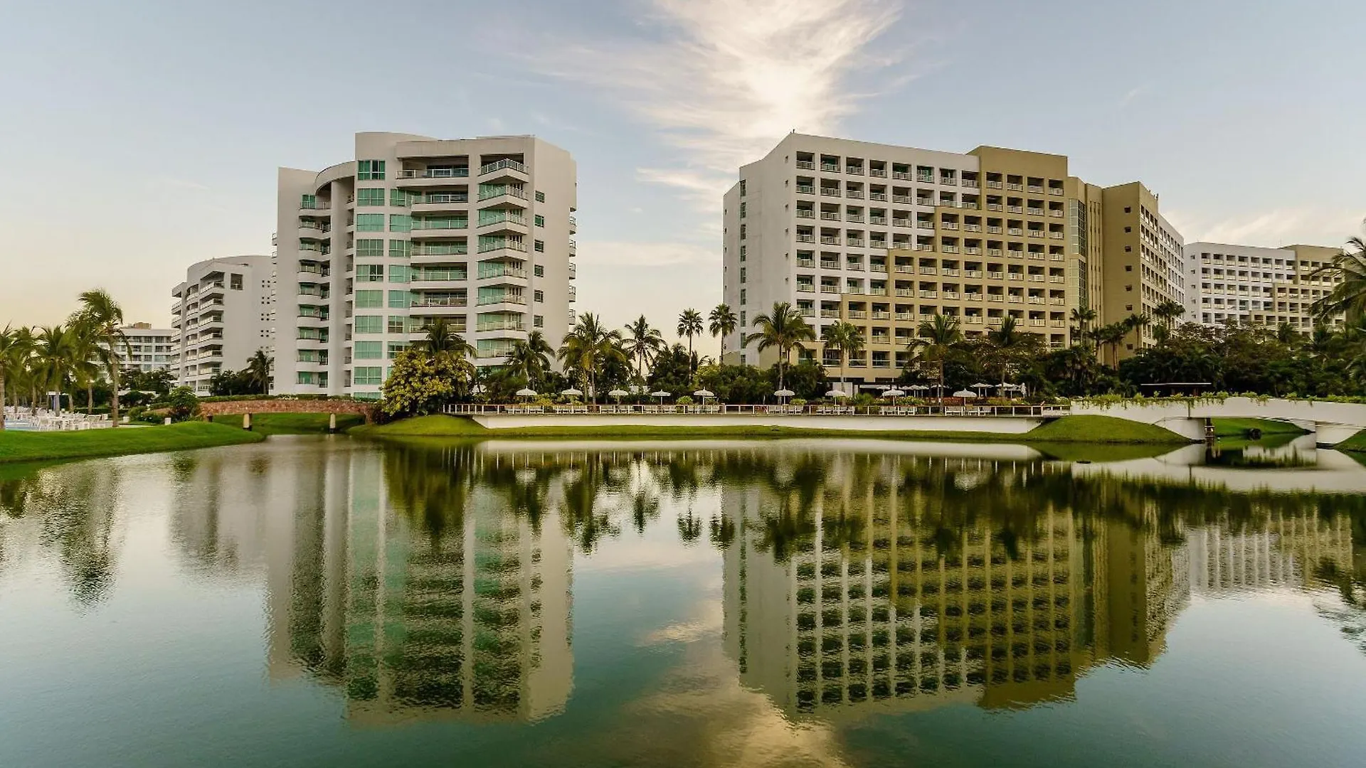 The Grand Luxxe Four Bedroom Residence Oceanview 新巴利亚塔 5*,