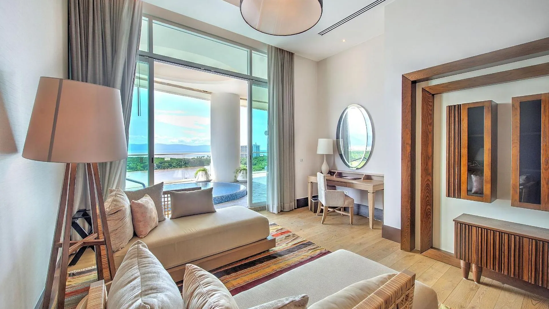 The Grand Luxxe Four Bedroom Residence Oceanview 新巴利亚塔