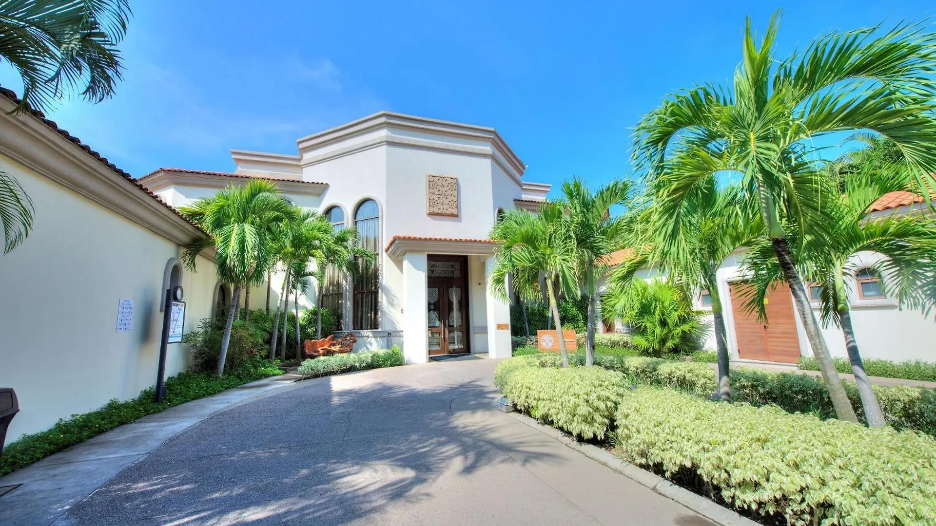 The Grand Luxxe Four Bedroom Residence Oceanview Nuevo Vallarta Resort